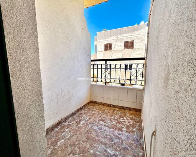 Image No.26-3 Bed Townhouse for sale