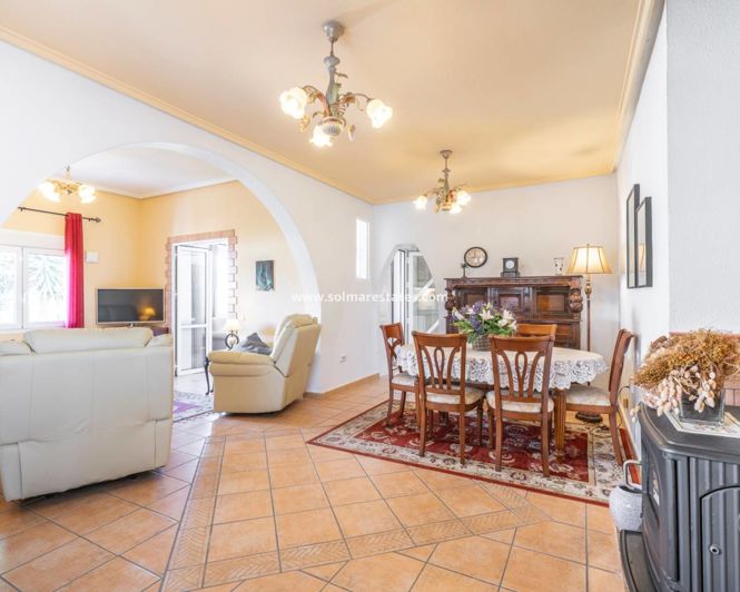 Image No.2-3 Bed Villa for sale