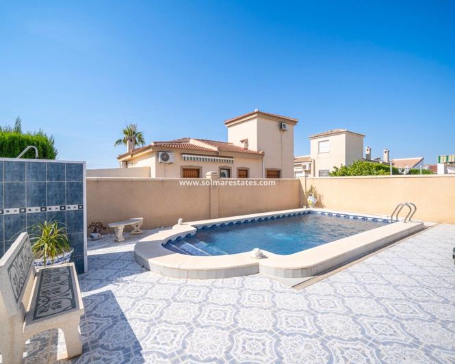 Image No.28-3 Bed Villa for sale