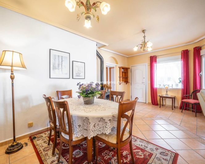 Image No.8-3 Bed Villa for sale