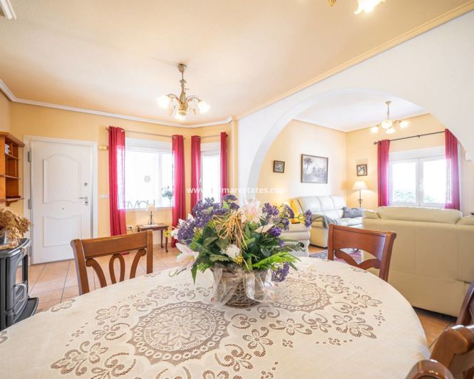 Image No.9-3 Bed Villa for sale