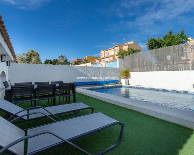 Image No.20-4 Bed Villa for sale