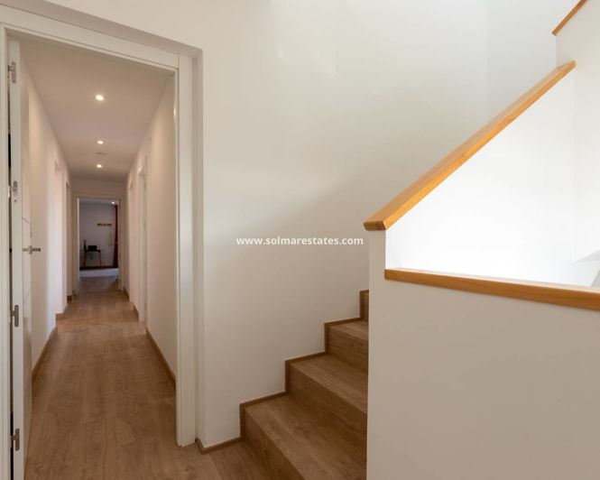 Image No.5-4 Bed Villa for sale