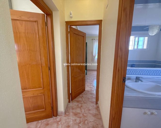 Image No.4-3 Bed Villa for sale