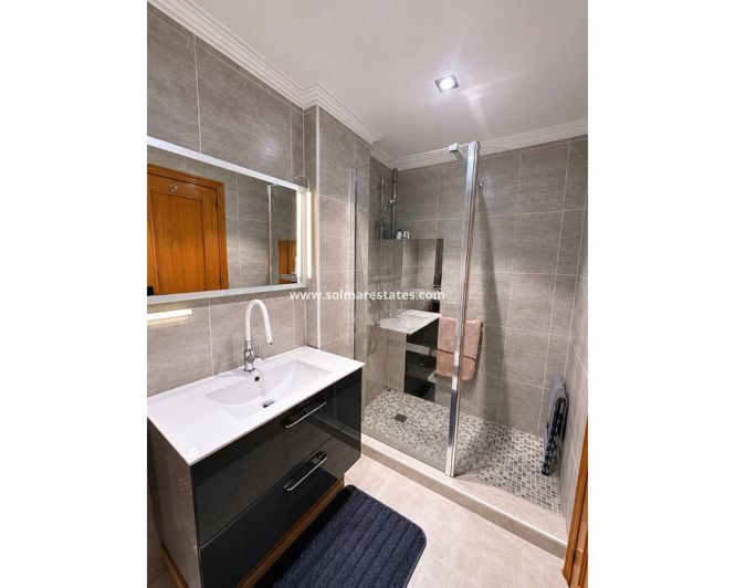 Image No.12-2 Bed Apartment for sale