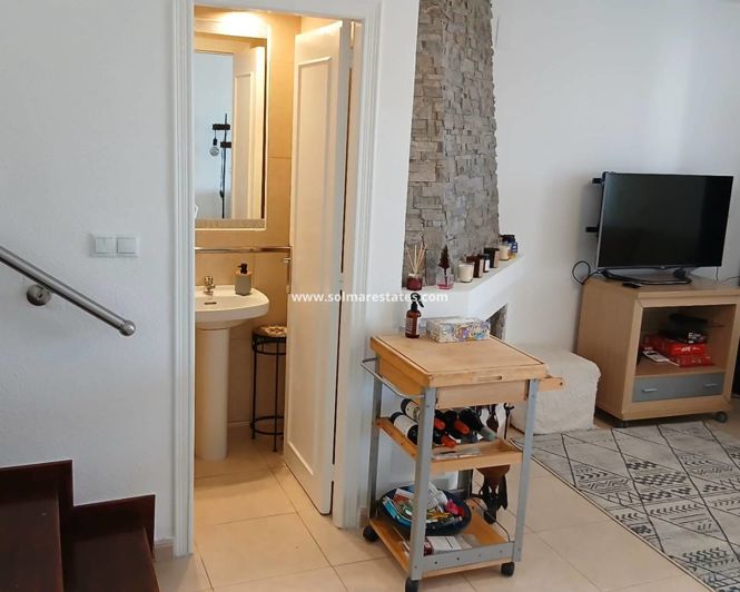 Image No.15-2 Bed Townhouse for sale