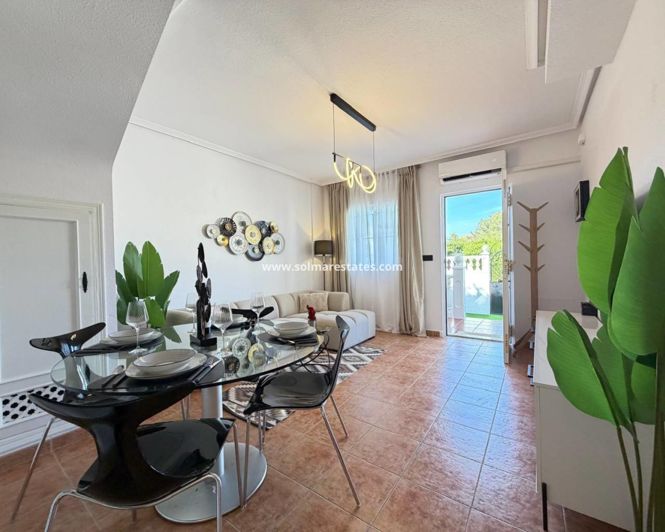 Image No.19-3 Bed Townhouse for sale