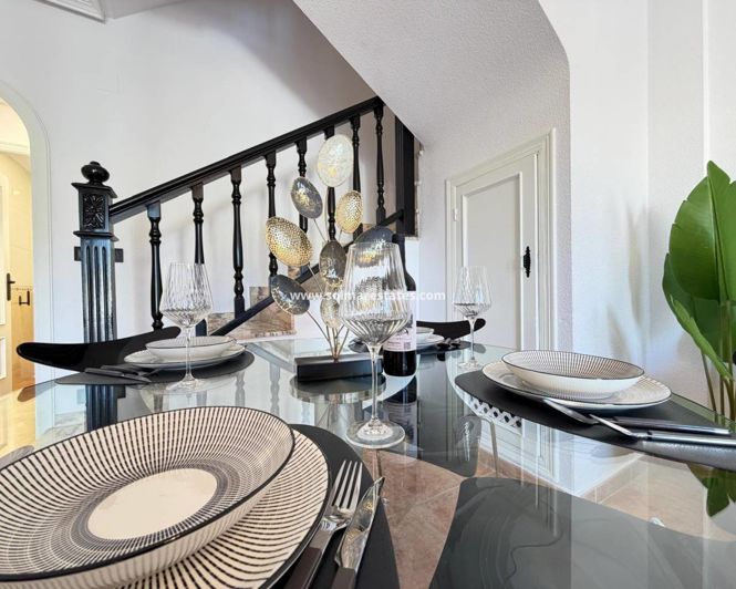 Image No.20-3 Bed Townhouse for sale