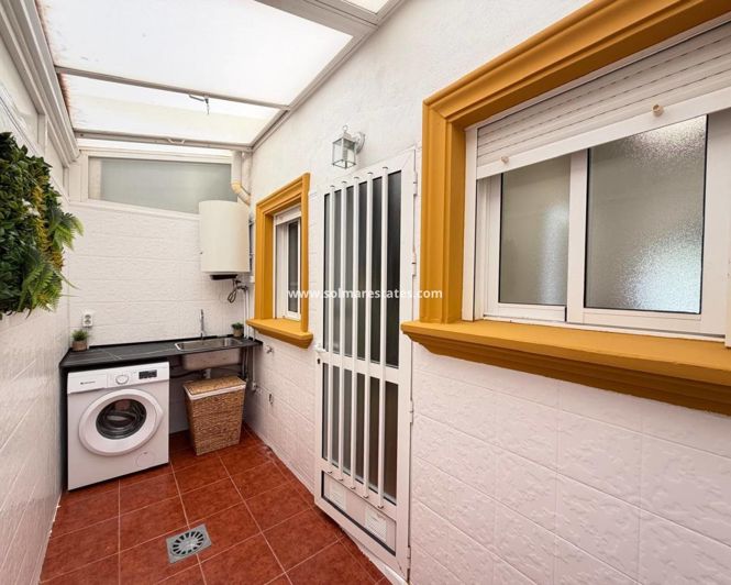 Image No.28-3 Bed Townhouse for sale