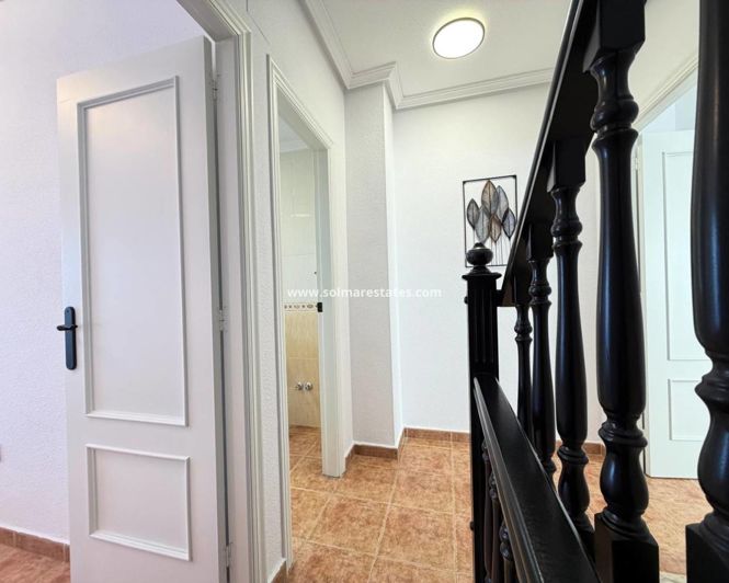 Image No.30-3 Bed Townhouse for sale