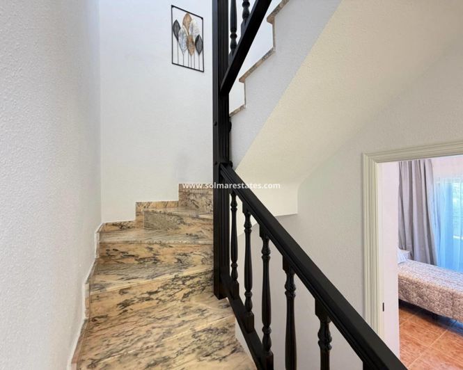Image No.31-3 Bed Townhouse for sale