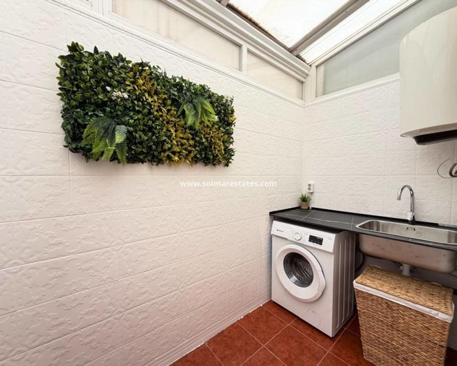 Image No.4-3 Bed Townhouse for sale