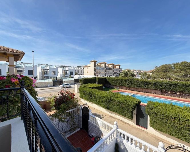 Image No.44-3 Bed Townhouse for sale