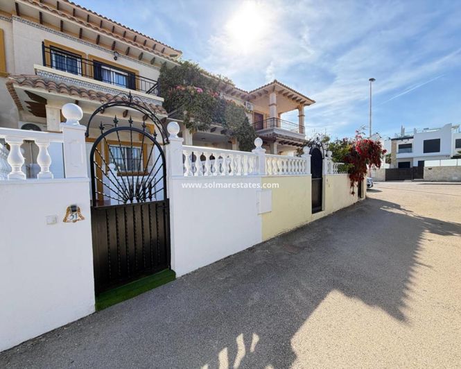Image No.48-3 Bed Townhouse for sale