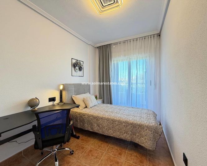 Image No.6-3 Bed Townhouse for sale
