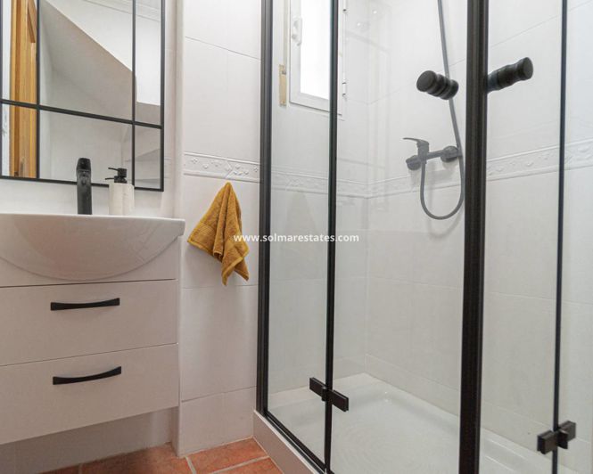 Image No.18-3 Bed Townhouse for sale