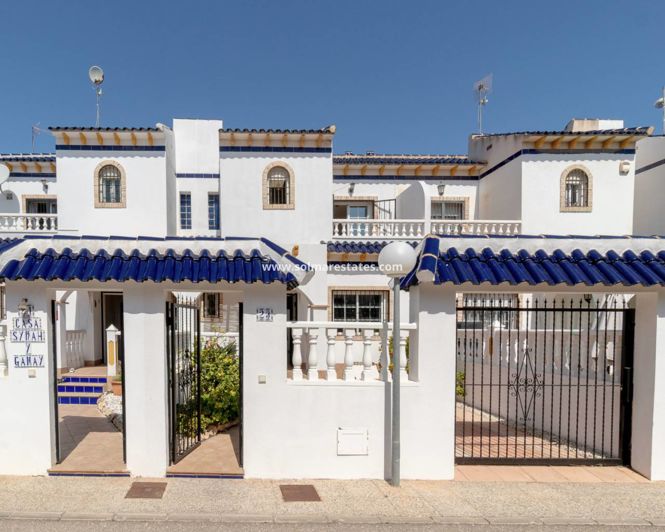 Image No.40-3 Bed Townhouse for sale
