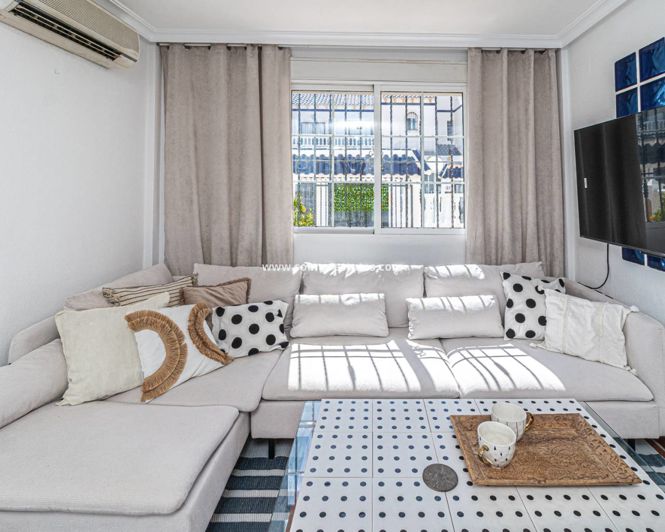 Image No.6-3 Bed Townhouse for sale