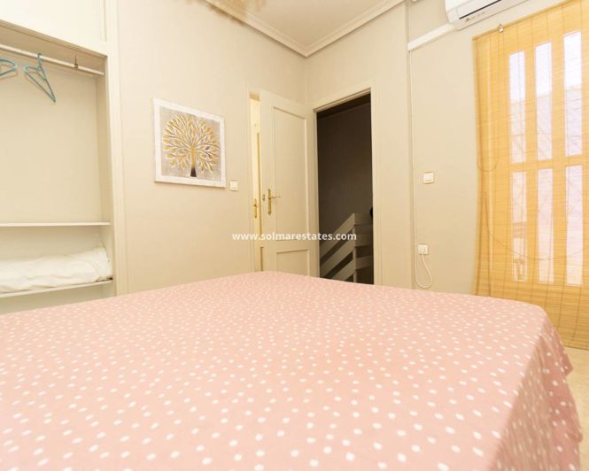 Image No.19-3 Bed Townhouse for sale