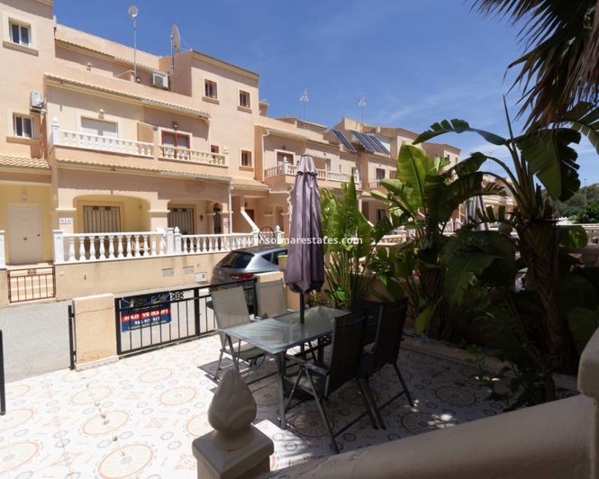 Image No.2-3 Bed Townhouse for sale