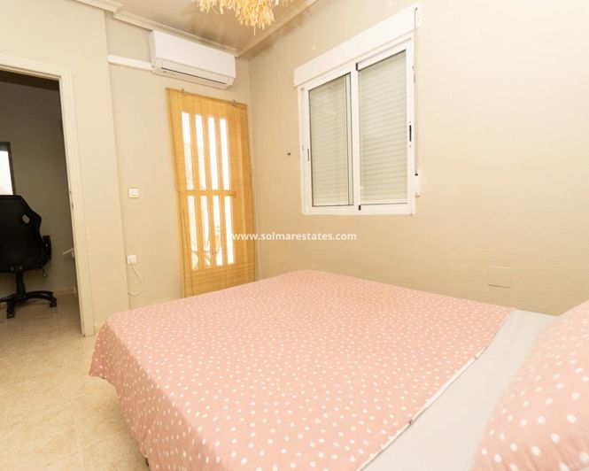 Image No.20-3 Bed Townhouse for sale