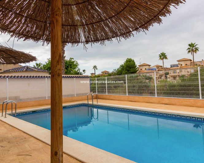 Image No.28-3 Bed Townhouse for sale