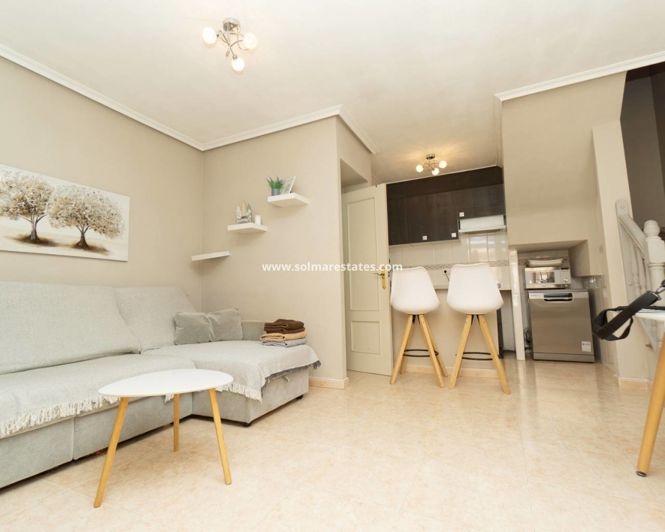 Image No.6-3 Bed Townhouse for sale