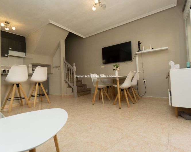 Image No.8-3 Bed Townhouse for sale