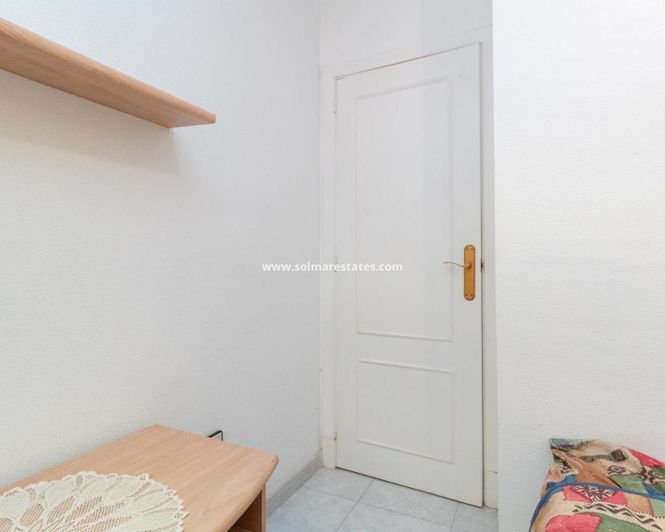 Image No.18-3 Bed Apartment for sale