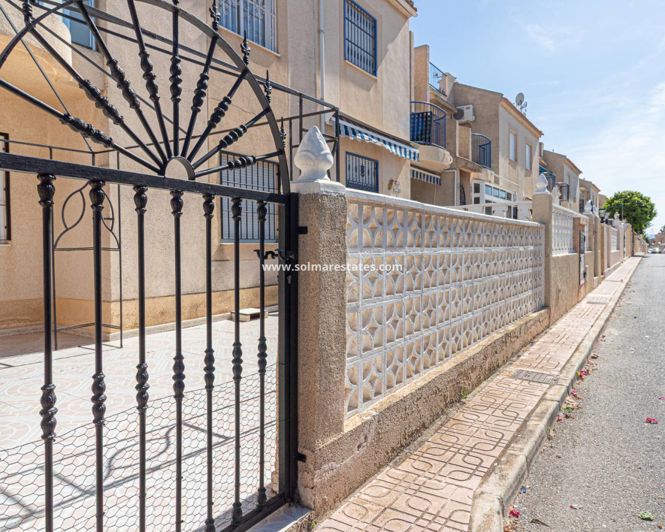 Image No.24-3 Bed Apartment for sale