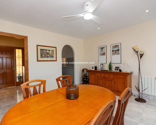 Image No.19-3 Bed House for sale