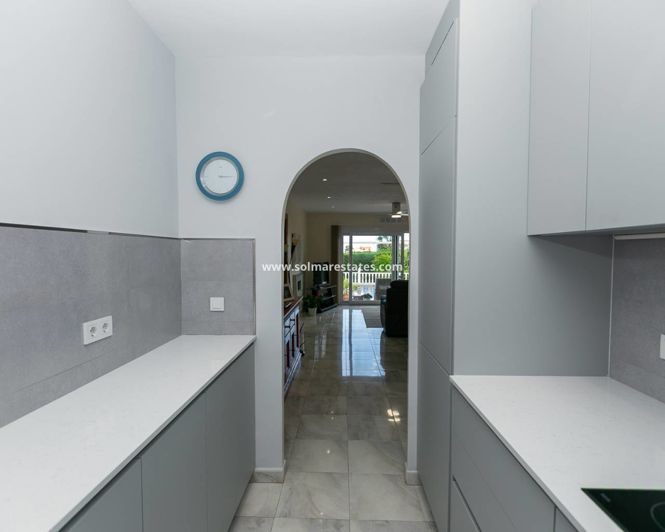 Image No.27-3 Bed House for sale