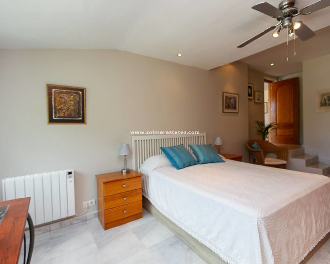 Image No.30-3 Bed House for sale