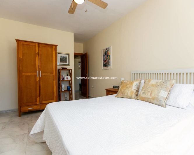 Image No.42-3 Bed House for sale
