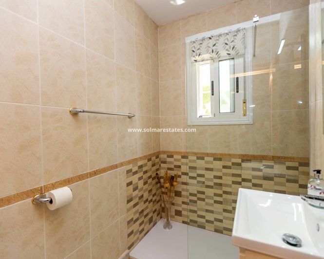 Image No.46-3 Bed House for sale