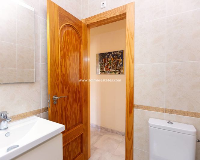 Image No.48-3 Bed House for sale