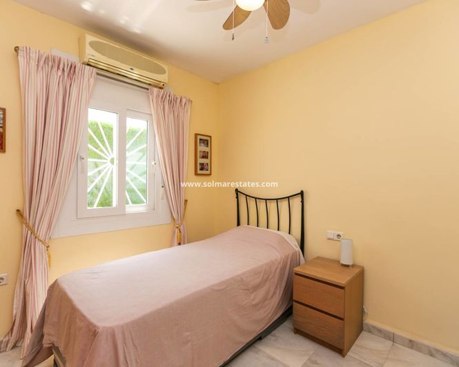Image No.49-3 Bed House for sale
