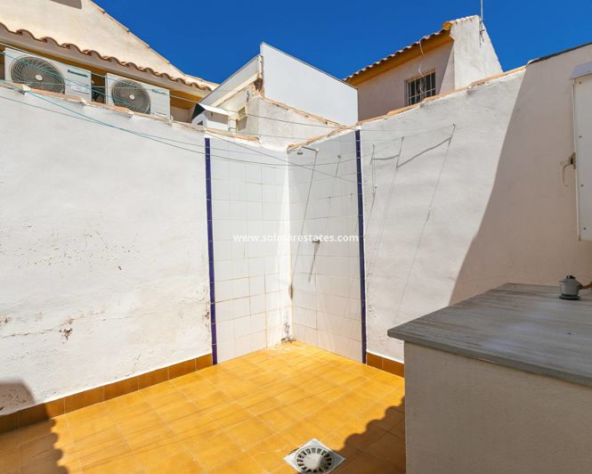 Image No.21-2 Bed Townhouse for sale