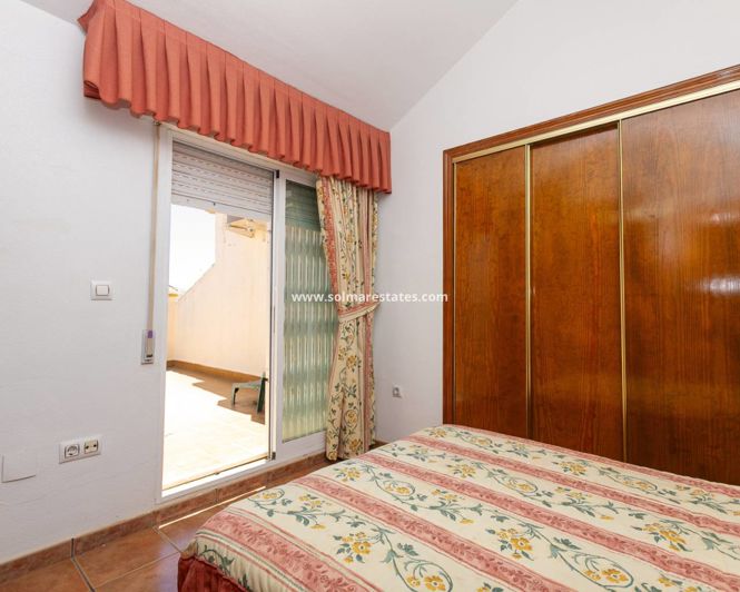 Image No.31-2 Bed Townhouse for sale