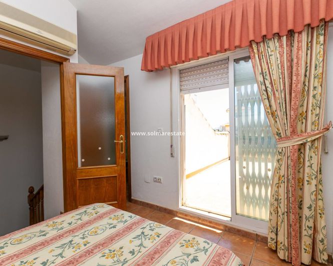 Image No.35-2 Bed Townhouse for sale
