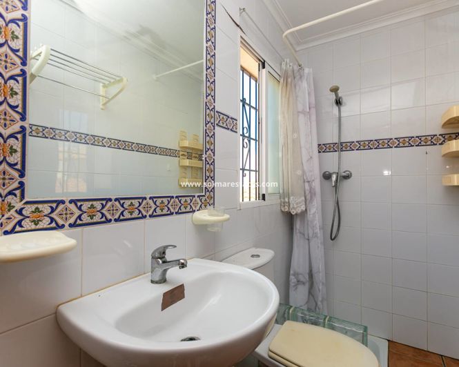 Image No.37-2 Bed Townhouse for sale