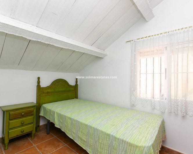 Image No.42-2 Bed Townhouse for sale