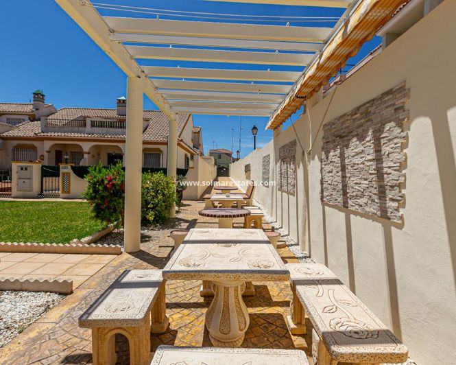 Image No.49-2 Bed Townhouse for sale