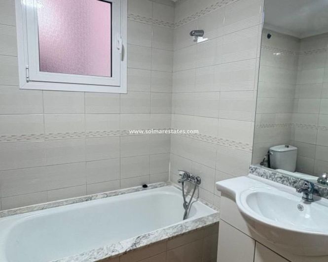 Image No.28-2 Bed Apartment for sale