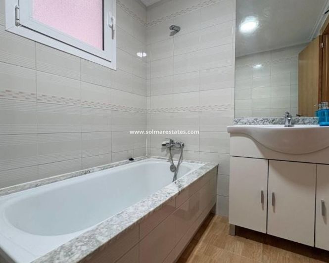Image No.29-2 Bed Apartment for sale