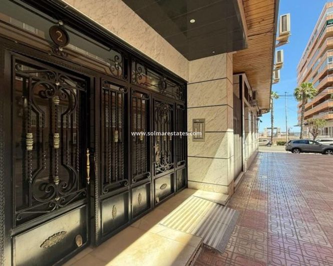 Image No.4-2 Bed Apartment for sale