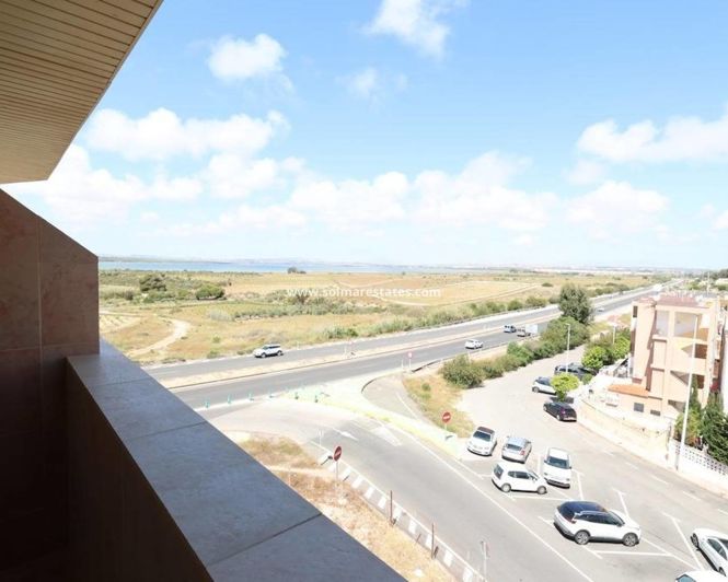 Image No.2-Appartement de 3 chambres à vendre à La Mata