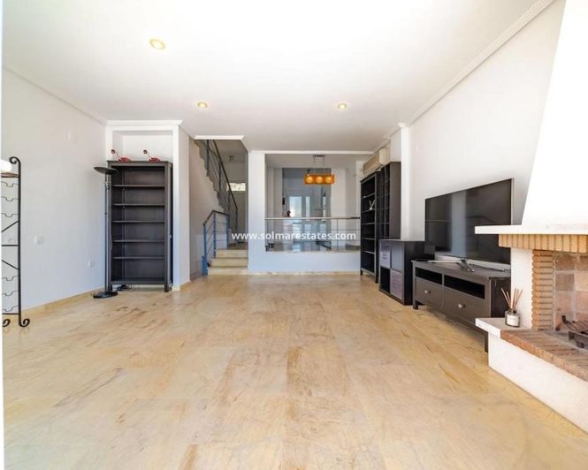 Image No.9-3 Bed Townhouse for sale