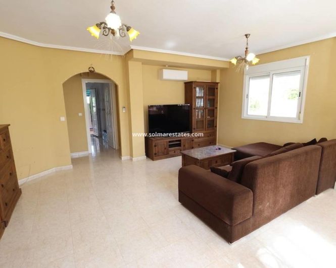Image No.10-3 Bed House for sale