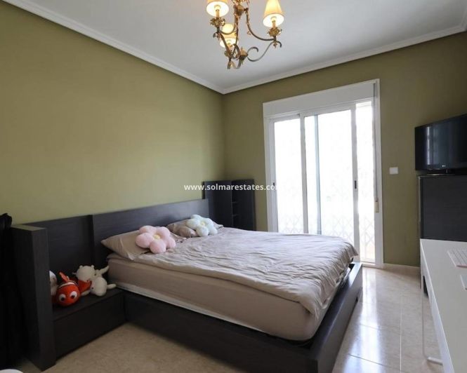 Image No.16-3 Bed House for sale